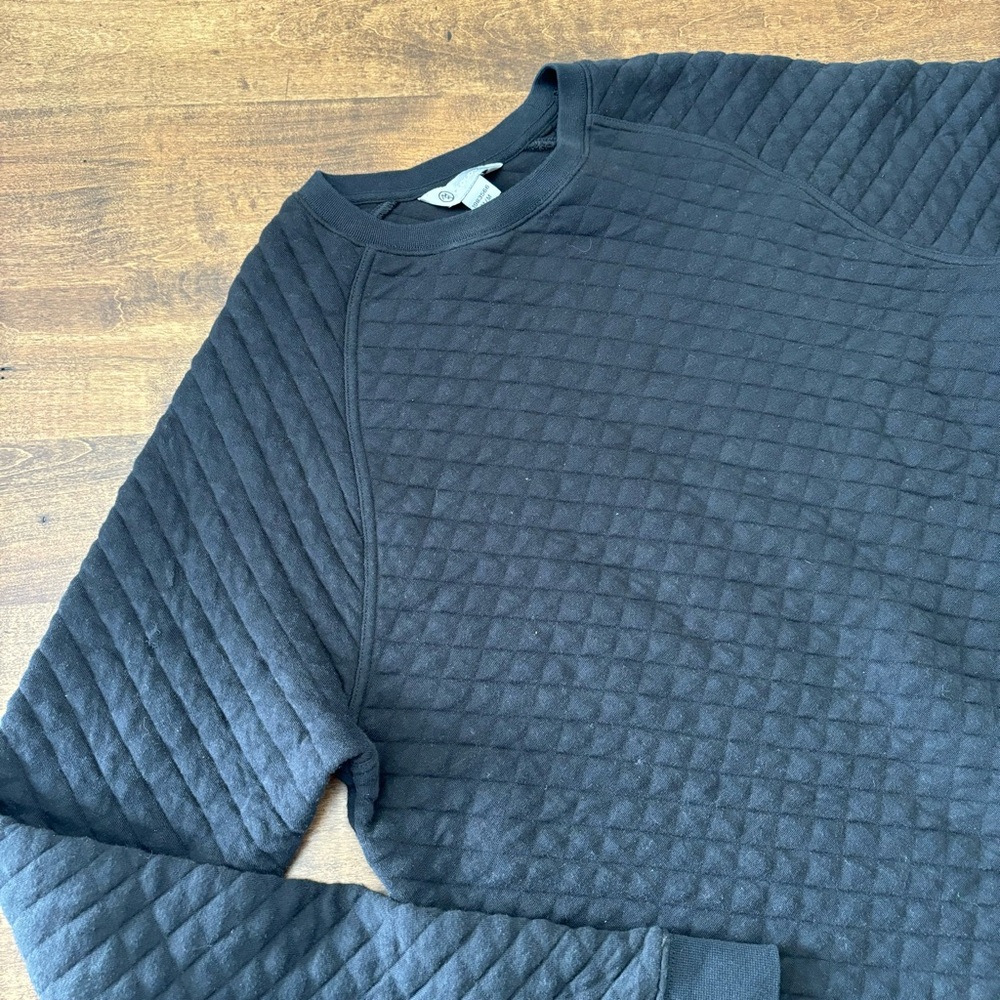 Cloudveil Quilted Black Sweatshirt Crewneck Minimalist Cozy Pullover Size M - Picture 8 of 10